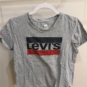 Levi's Heather Gray T-Shirt